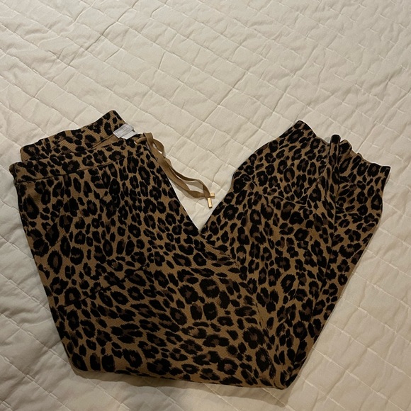 Chicos Zenergy Jogger Lounge Sweat pants Leopard Cotton Size 1 M Medium 8 / 10 - Picture 9 of 9